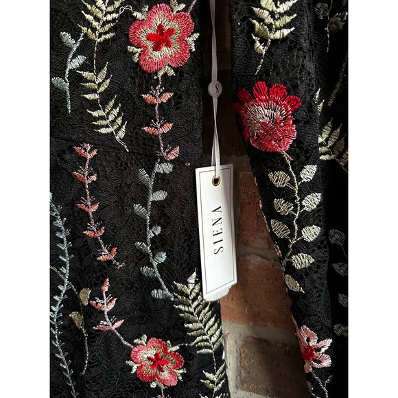Siena Lace Floral Long Sleeve Dress Size 8 - Picture 3 of 4
